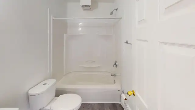 SPACIOUS TWO BEDROOM STEPS TO HYDROSTONE & HFX SHOPPING CENTRE! in Long Term Rentals in City of Halifax - Image 12