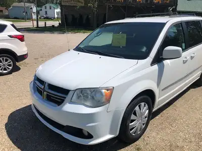 TOO MANY OPTIONS TO MENTION, BEAUTIFUL SUV, GREAT ON GAS - PRICE INCLUDES CERTIFICATION, CARFAX, AND...