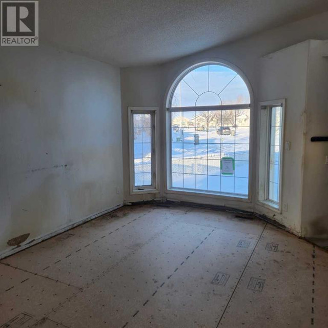 9647 124 Avenue Grande Prairie, Alberta Houses for Sale Grande