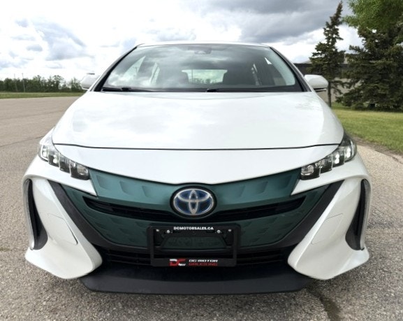 Toyota Prius Prime 2017 photo 3