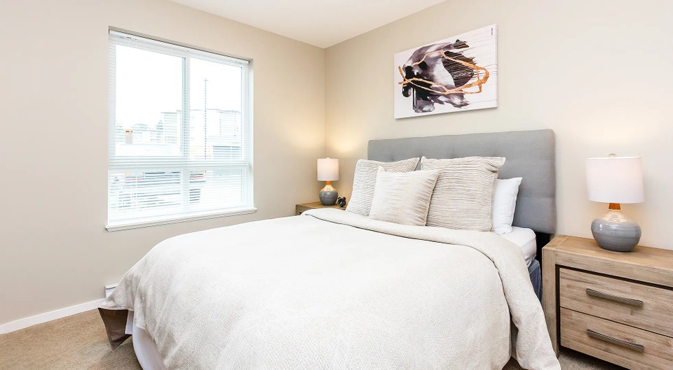 Pet-Friendly Three Bedroom Two Bath with In-suite Laundry for Re 5