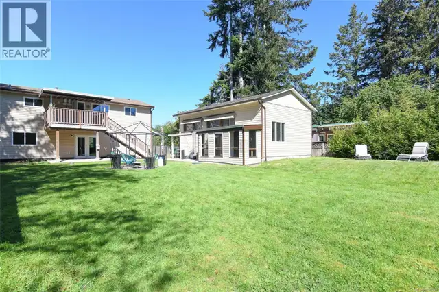 1804 Little River Rd Comox, British Columbia in Houses for Sale in Comox / Courtenay / Cumberland - Image 6