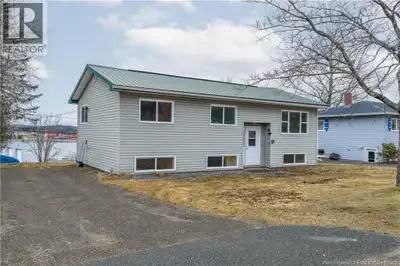 Welcome to 14 Mountain Roadan affordable and well-located home offering solid value and plenty of po...
