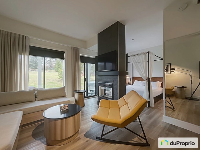 $194,900 - Condominium for sale in Estérel — photo 1