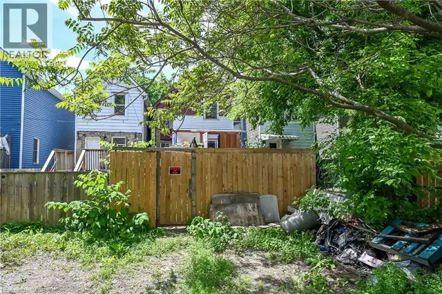 55 FRANCIS Street Hamilton, Ontario in Houses for Sale in Mississauga / Peel Region - Image 11