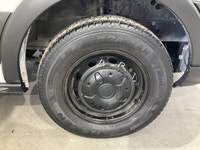 Le Ford Transit 2019 version T-250 toit moyen 148 po PNBV de 9 000 lb porte coulissante côté passage... (image 6)