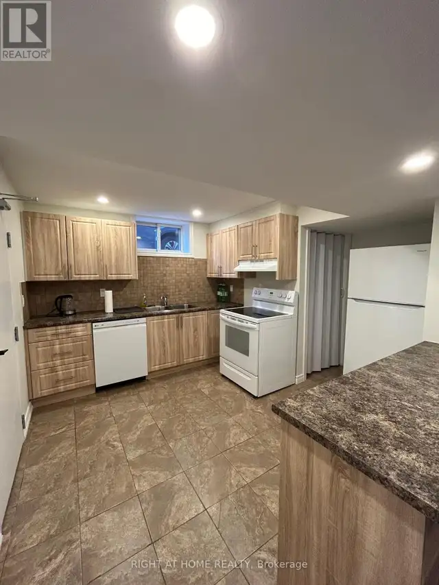 36 AURORA HEIGHTS DRIVE Aurora (Aurora Heights), Ontario in Long Term Rentals in Markham / York Region - Image 7