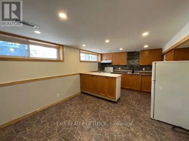 550 RAYMOND STREET Peterborough (Northcrest Ward 5), Ontario in Long Term Rentals in Peterborough - Image 9