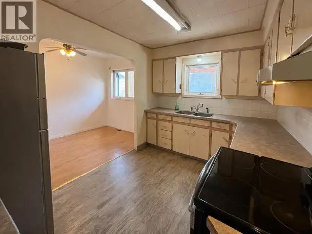 1175 N SECOND AVENUE Williams Lake, British Columbia in Houses for Sale in Williams Lake - Image 4