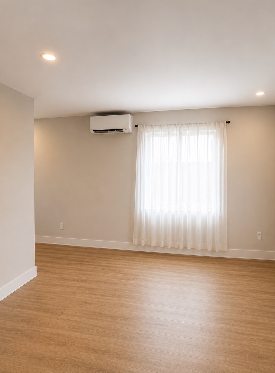 DETACHED 2-BEDROOM HOME – NOT A BASEMENT 5