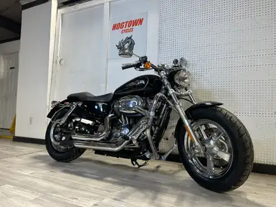 2012 XL1200C, Vance & Hines Short Shots, Brand New Tires, Forward Controls, Highway Pegs, 27624 Kms,...
