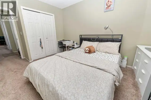 63 Hawkmount Green NW Calgary, Alberta in Houses for Sale in Calgary - Image 30