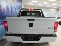 RAM 1500 2023 CLASSIC SLT V-8 5.7 LITRES HÉMI CREW-CAB BOITE 5.7 PIEDS 4X4 / PNEUS 35 POUCES NEUF HO... (image 7)