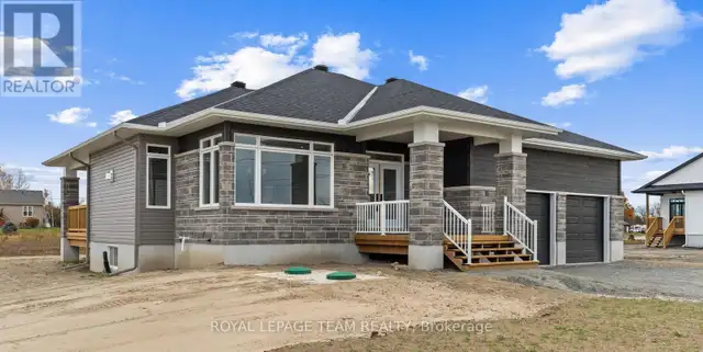 62 HOGAN DRIVE McNab/Braeside, Ontario62863781255042122