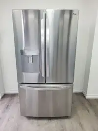 LG fridge stainless ice water 30 cu ft 36″ LRFWS2906S Used
