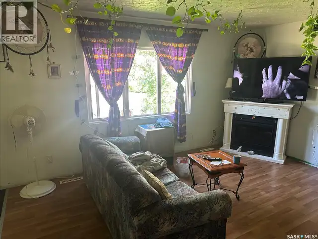 683 Athol STREET Regina, Saskatchewan in Houses for Sale in Regina - Image 3