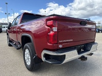 AMVIC Licensed Dealer Amidst the rugged charm of Alberta's landscape stands the 2020 Chevrolet Silve... (image 5)