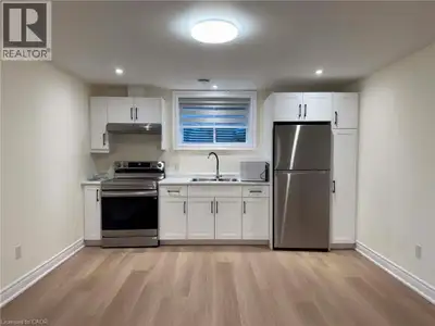 Bright and Spacious Basement Unit Located in NEWLY CONSTRUCTED Blythewood Homes, Niagara Falls. Semi...