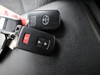 See Dealer Website for Details. 2016 Toyota Tacoma TRD Engine: V6 Cylinder Engine 3.5L L/100Km City:... (image 4)