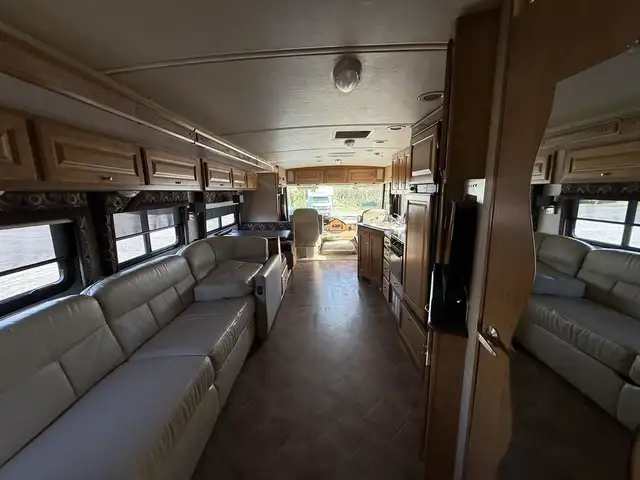 2011 Winnebago Sunstar Itasca 35RF in RVs & Motorhomes in Longueuil / South Shore - Image 15