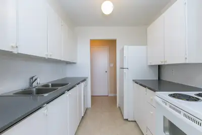Welcome to Park Towers. This community is centrally located in Oshawa's North end. With thirteen sto...