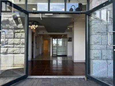 THE SHOAL POINT COMPLEX offers an unparalleled location in Victoria, just a short walk from downtown...
