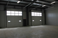 Industrial / Commercial Truck & Shop Bays for Rent in RMH