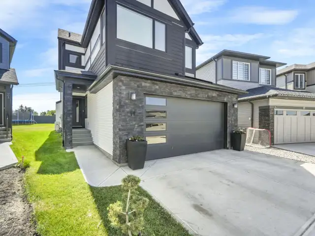5 Bed St Albert Jayman + Solar + Pie Lot