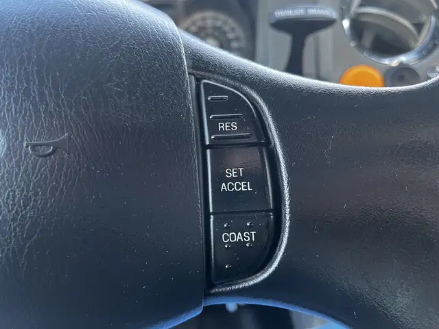 2011 Ford F750 18 Foot Cummins Manual Flatdeck in Heavy Trucks in Winnipeg - Image 40