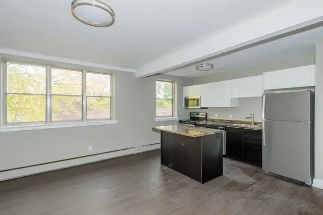 Fully Furnished 1 Bed Steps from Niagara Falls Avail April 1st