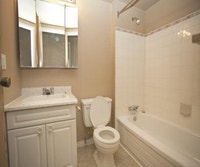 Stunning studio suites in Surrey at Surrey Village 2 blocks from City Center Shopping Center! Come s... (image 5)