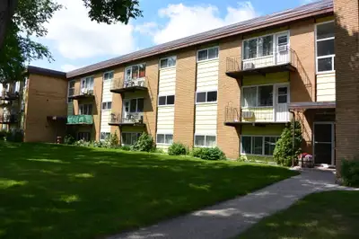 Contact onsite manager 306-761-1955 Building Overivew Spacious units with balconies on upper floors...