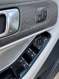 2026 Ford Explorer AMVIC Licensed Engine: 4 Cylinder Engine 2.3L L/100Km City: 11.5 L/100Km Hwy: 8.7... (image 9)