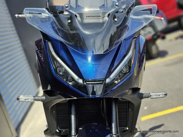 Honda NT1100 in Street, Cruisers & Choppers in Oshawa / Durham Region - Image 7