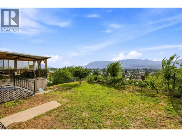 355 & 357 Gwyer Street Penticton, British Columbia in Houses for Sale in Penticton - Image 19
