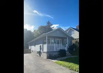 Bright-Spacious 2 Bed Upper Level Unit In Chicopee Area! (Main)