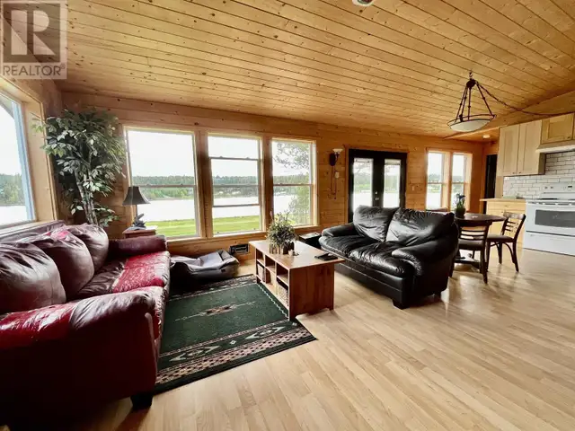 5574 LAKESIDE COURT 100 Mile House, British Columbia in Houses for Sale in 100 Mile House - Image 7