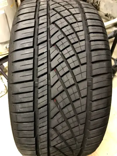 2 x 255/35/20 CONTINENTAL extreme DWS all season tires 90 % 95 tread left ... off 2023 Audi good tir...