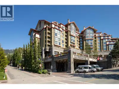 Beautiful one-bedroom suite in Westin Resort and Spar Whistler. Steps to Whistler ski gondolas and v...