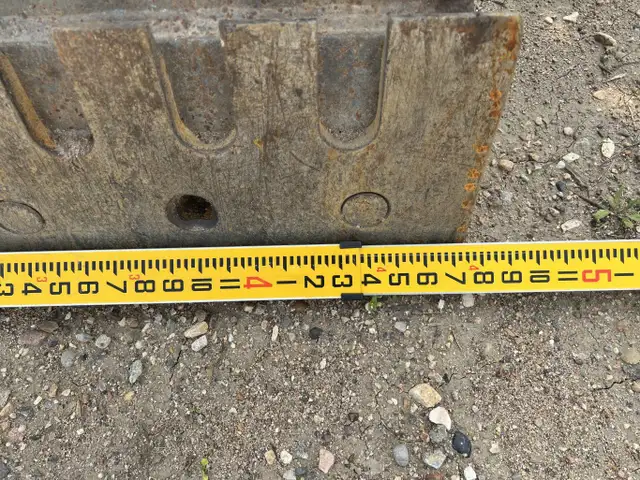 1999 Sumitomo SH135 U Excavator LOW Hours #7470 DP in Heavy Equipment in Edmonton - Image 13