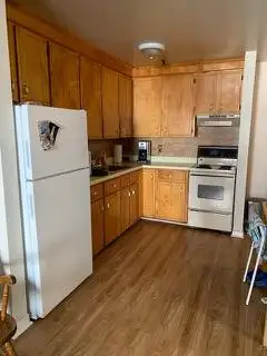 Large 1 Bedroom w/ Balcony 2360 Hunter St #106 (Halifax) Available Now $1,595/month + utilities Seco...