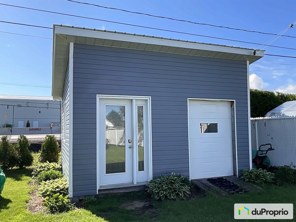 $358,995 - Triplex for sale in Métabetchouan-Lac-à-la-Croix — photo 3