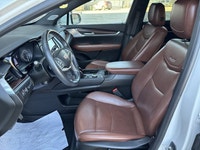 This Cadillac XT5 Premium Luxury AWD delivers a Gas V6 3.6L/222 engine powering this Automatic trans... (image 7)