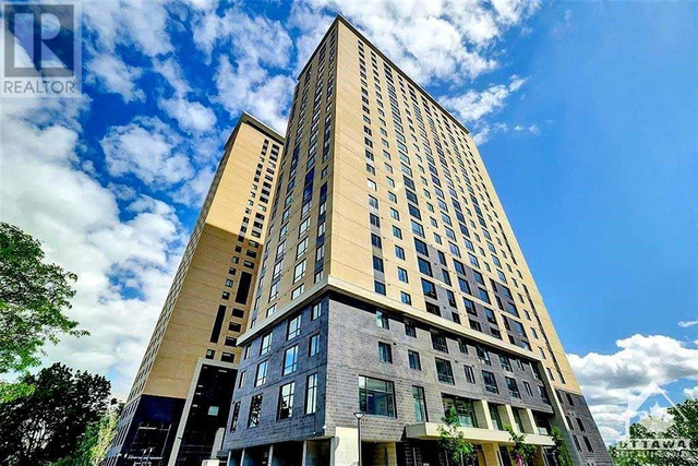 105 CHAMPAGNE AVENUE UNIT#811 Ottawa, Ontario in Condos for Sale in Ottawa