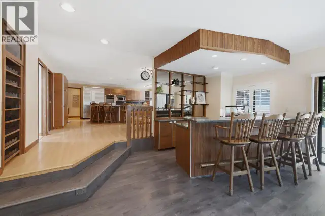 2008 BLAIRVIEW AVENUE North Vancouver, British Columbia in Houses for Sale in North Shore - Image 15