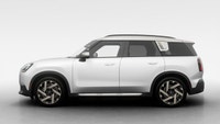 Découvrez ce superbe Countryman Cooper S ALL4 neuf, un véhicule haut de gamme alliant style, confort... (image 3)