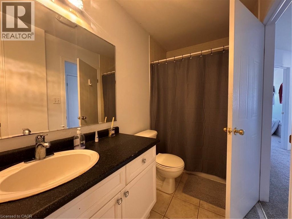 772 ZERMATT Drive Waterloo, Ontario 3
