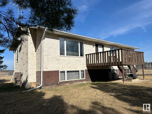 61124 Rg Rd 222 Rural Thorhild County, Alberta in Houses for Sale in Edmonton - Image 2