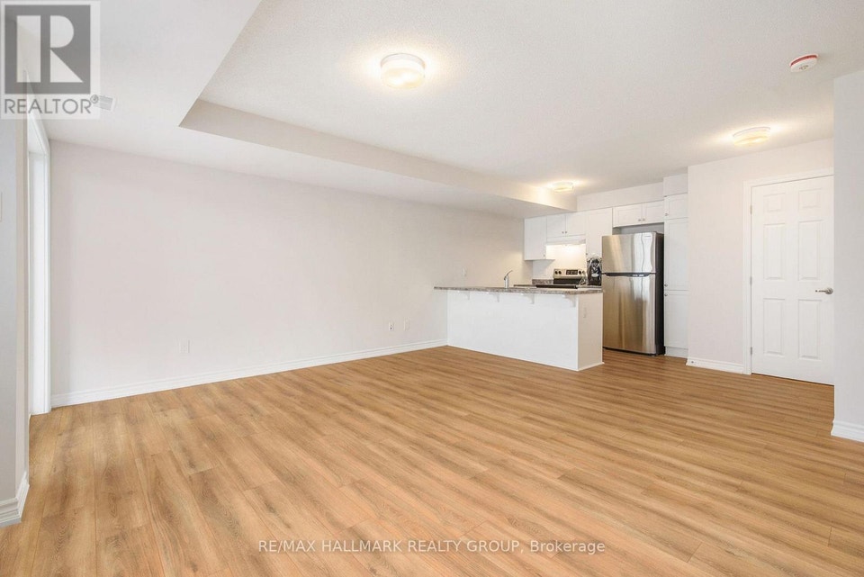 300 ZENITH PRIVATE Ottawa, Ontario 2
