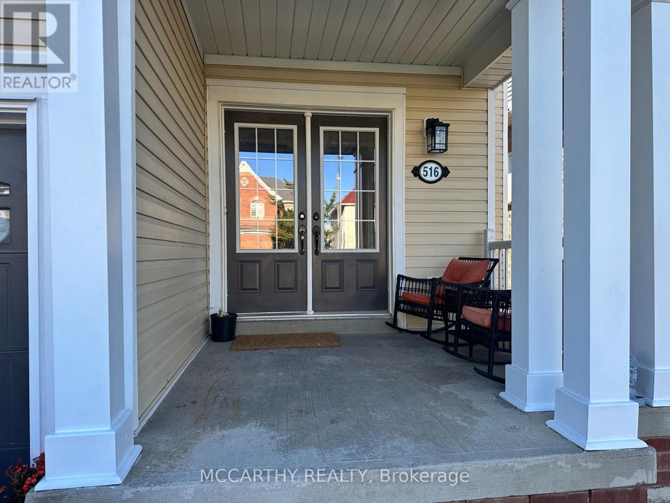 516 DAVIS DRIVE Shelburne, Ontario 2